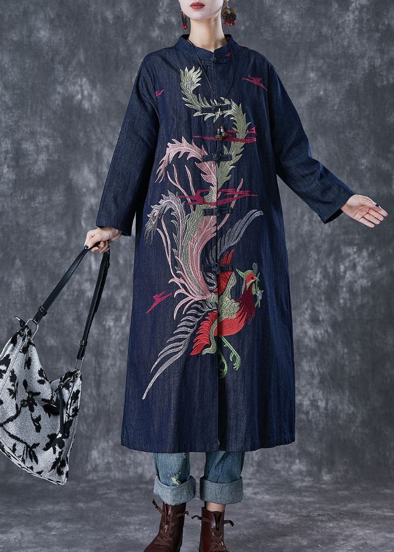 Chique Marineblauwe Phoenix Geborduurde Denim Trenchcoat Met Chinese Knopen - Dames trenchcoats