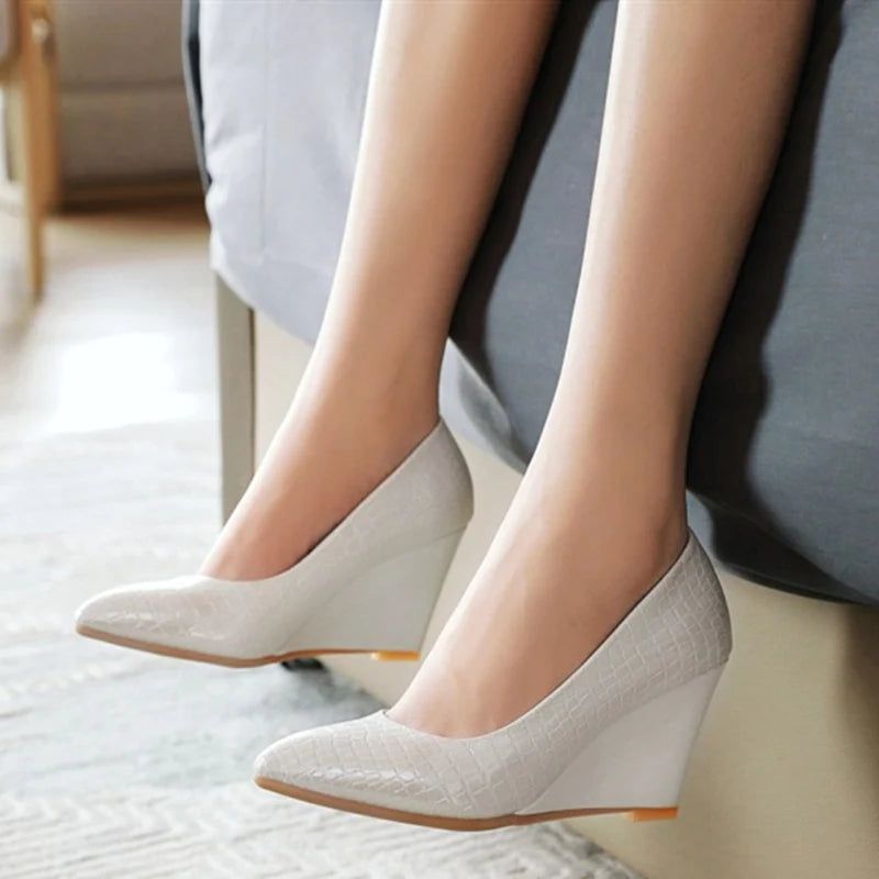 Klassieke Wedges Hakken Pumps Schoenen Dames Casual Puntige Zwart Witte Jurk - Zwart