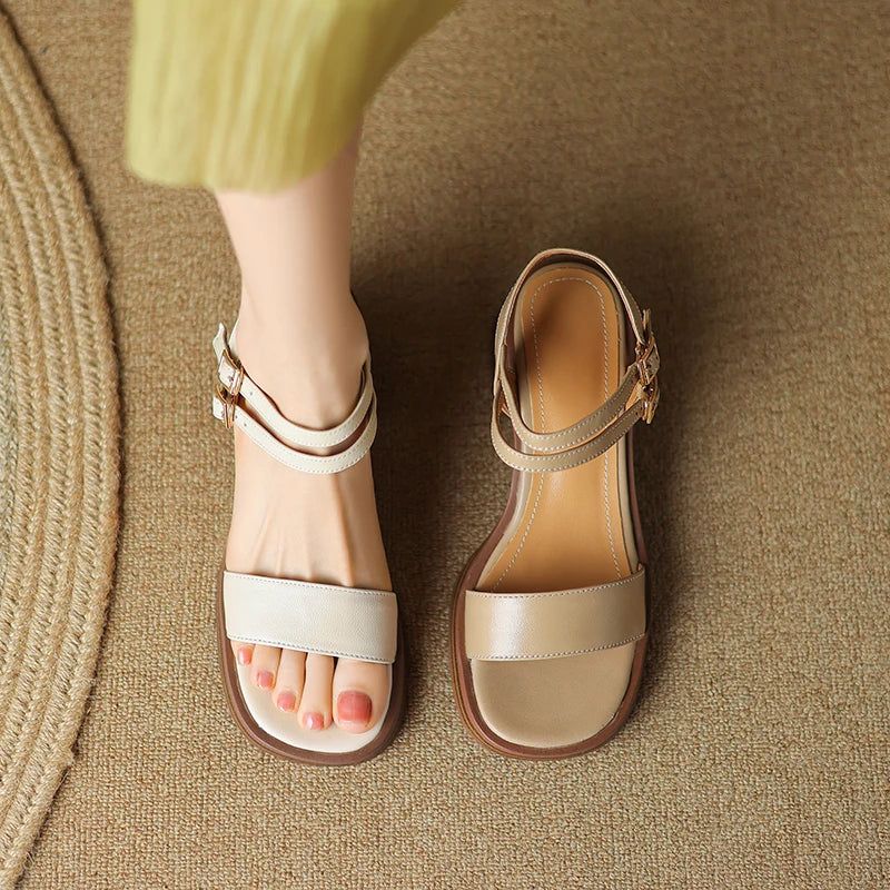 Lederen Zomer Damessandalen Britse Stijl Vrouwelijke Gesp Platform Schoenen Vierkante Hoge Hakken Sandalen - Beige